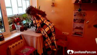 Sy was geklee in warm onderklere en kous so ek het om te fuck haar harde