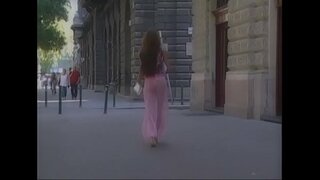 ���ூடான தங்க நிற பல பளப்பான முடி அலுவலகம்